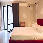 Guest House 296
